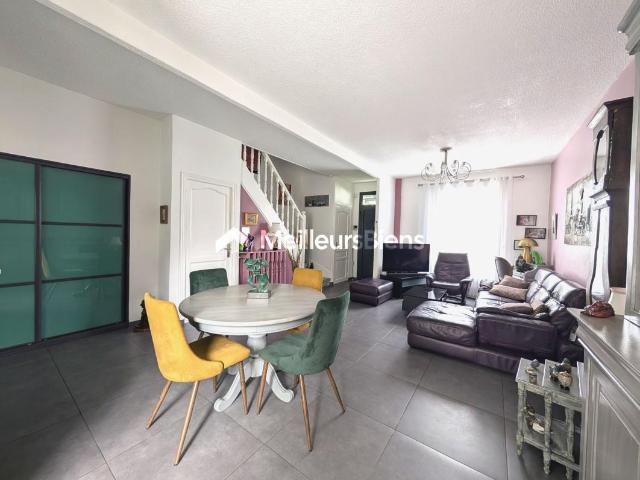 Maison 263 m²