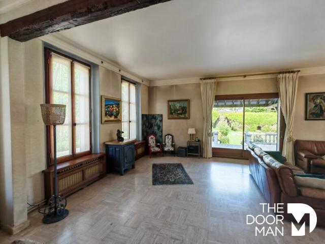 Maison 28130