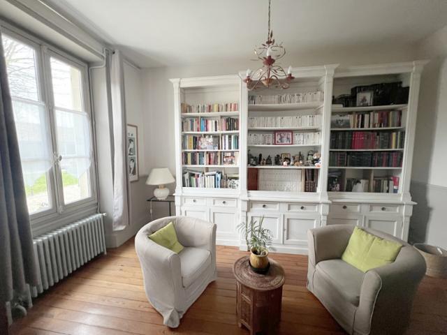 Maison 282m2, 1620m2 de jardin CHAUMONT EN VEXIN