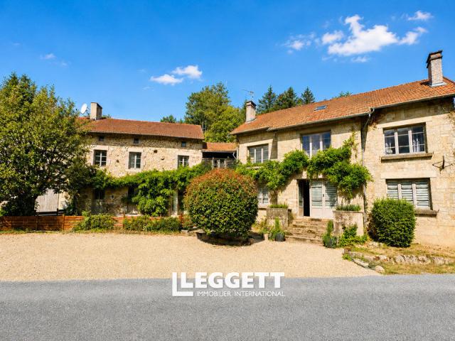 Maison 28 pièces 400 m²