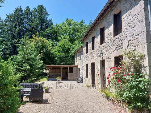 Maison 12 pièces 298 m²