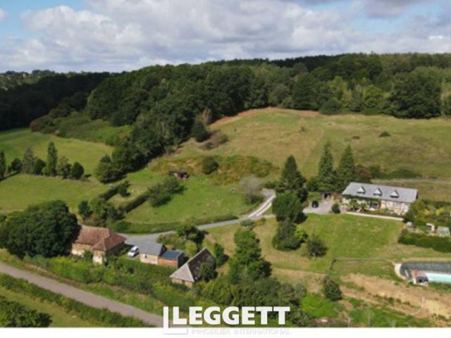 Maison 29 pièces 345 m²