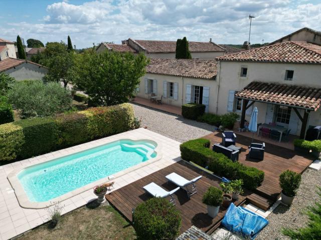 Maison 29 pièces 549 m²