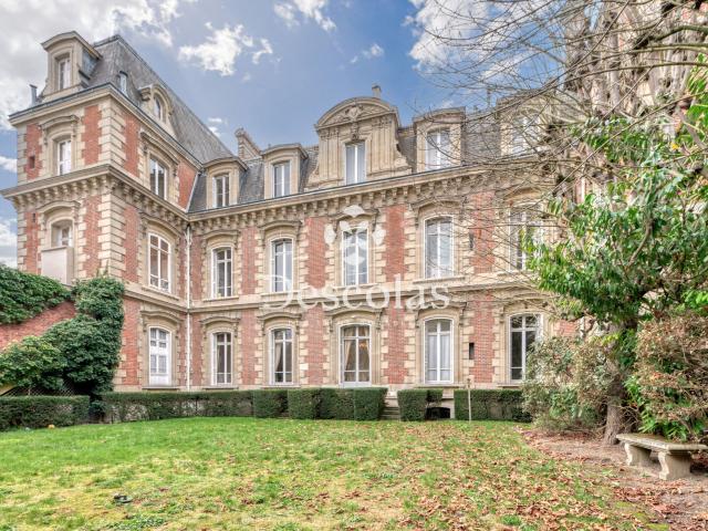 Maison 29 pièces 773 m²