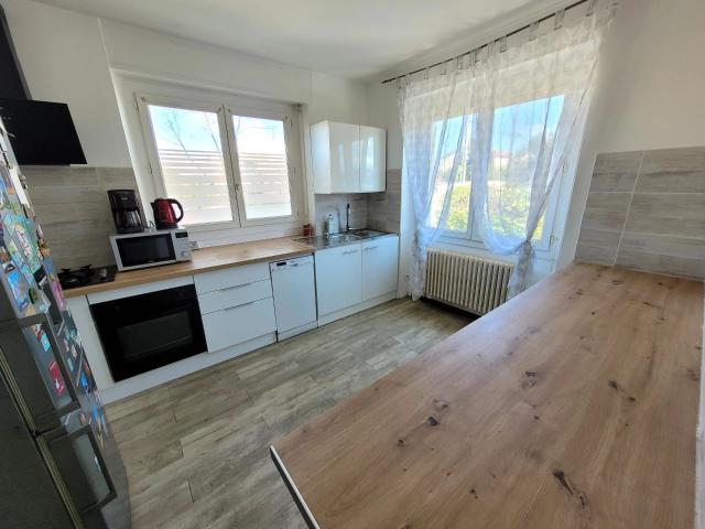 Maison 2 appartements proche centre ville 177.5 m²