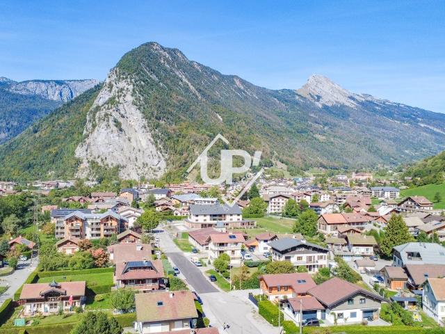 Maison 2 appartements T3 + combles – terrain plat 764 m² – v. 160m² Thônes