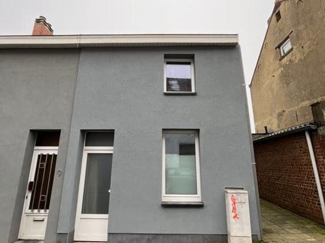 Maison 2 chambres à louer en plein centre de Rhode