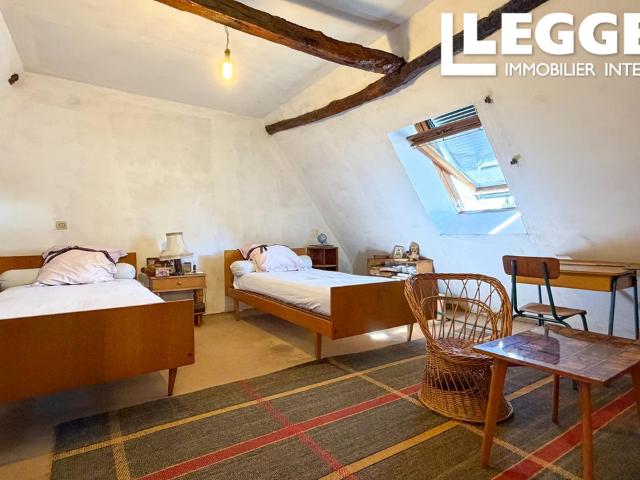 Maison 2 chambres au cœur d'un village recherché en Périgord Noir, Prix très attractif