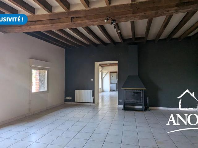 MAISON 2 CHAMBRES AVEC GARAGE ET DÉPENDANCES