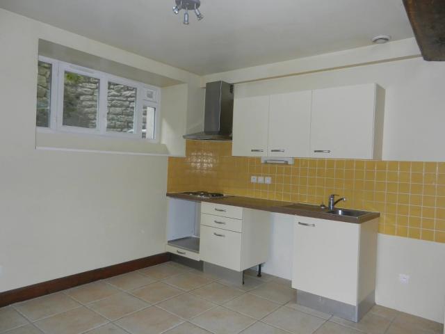 MAISON 2 CHAMBRES AVEC JARDIN