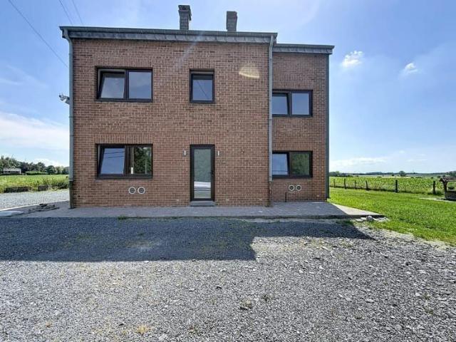 Maison 2 chambres avec jardin à Senonchamps N4