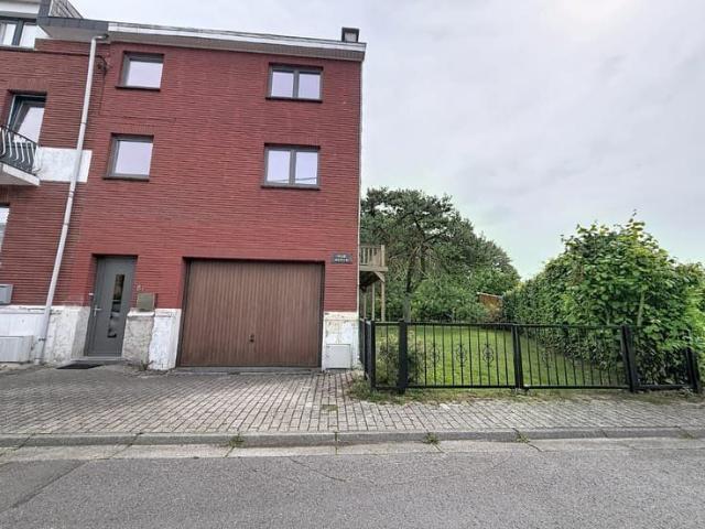 Maison 2 chambres avec jardin et garage à Bastogne