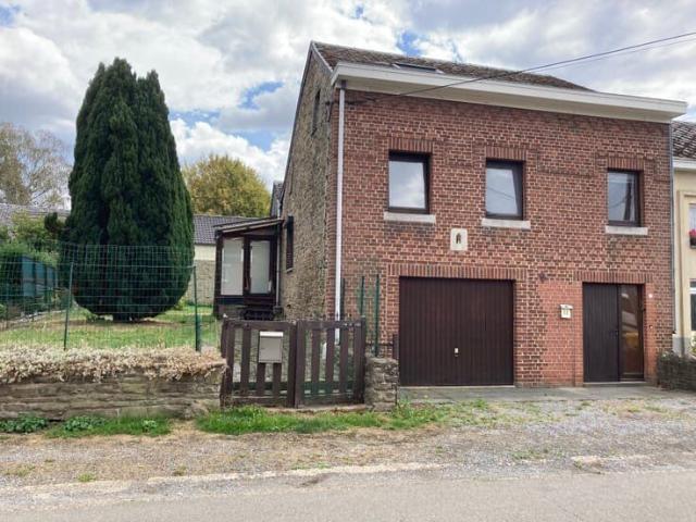 Maison 2 chambres + bureau avec jardin