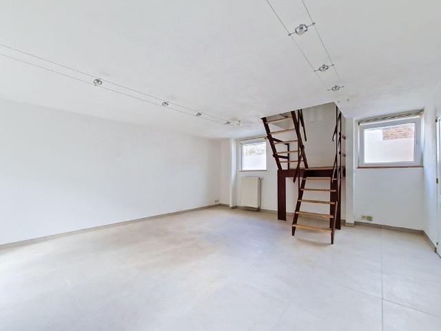 Maison 2 chambres + bureau, grande terrasse et parking