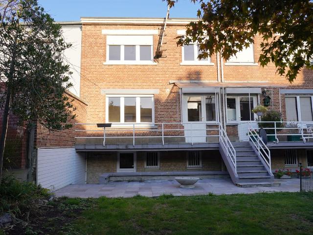 MAISON 2 CHAMBRES BUREAU TERRASSE JARDIN