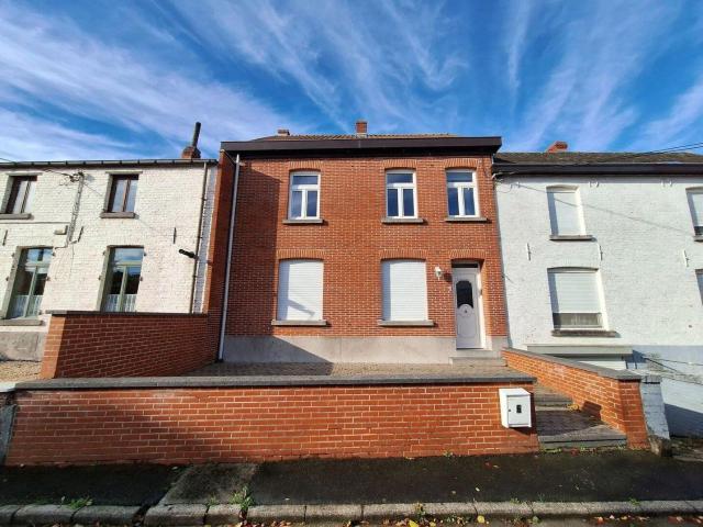 Maison 2 chambres et un bureau 850€