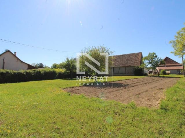 Maison 2 chambres et parcelle constructible et dépendances de 156 m² parcelle 1684 m²