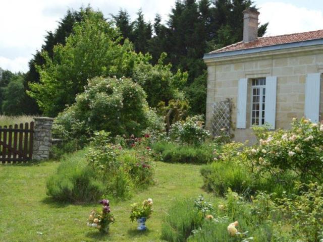 Maison 2 chambres, Saint Gironde 33920 DS105282574
