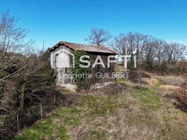 Maison 2 chambres sur 3 hectares avec dépendances