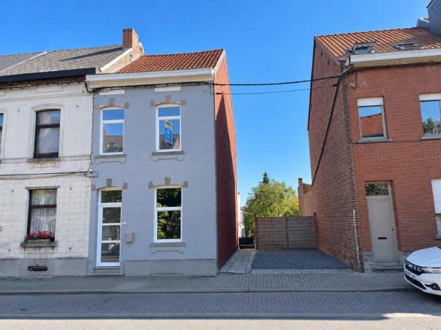 Maison 2 façades de 2 chambres sur terrain 3 ares 70