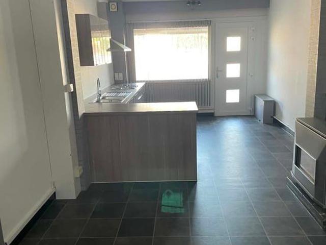 Maison 2 façades rénovée – Centre d'Hornu – 850€/mois