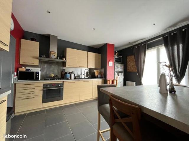 Maison 2 pièces 140 m²