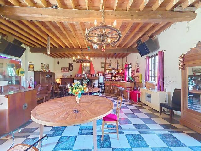 Maison 2 pièces 170 m²
