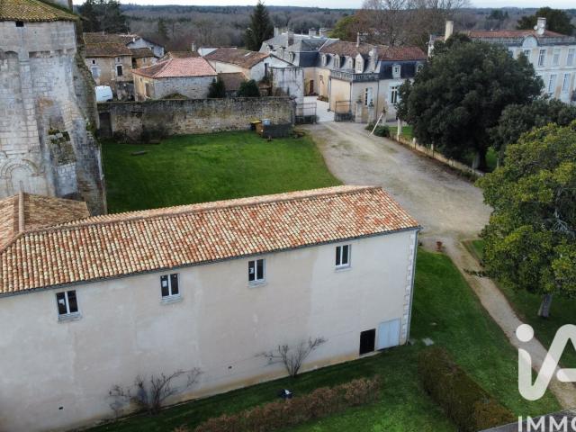 Maison 2 pièces 220 m²