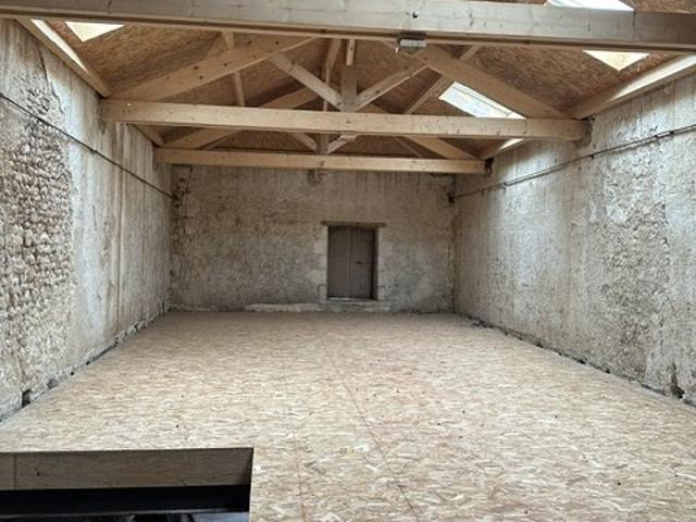 Maison 2 pièces 223 m²