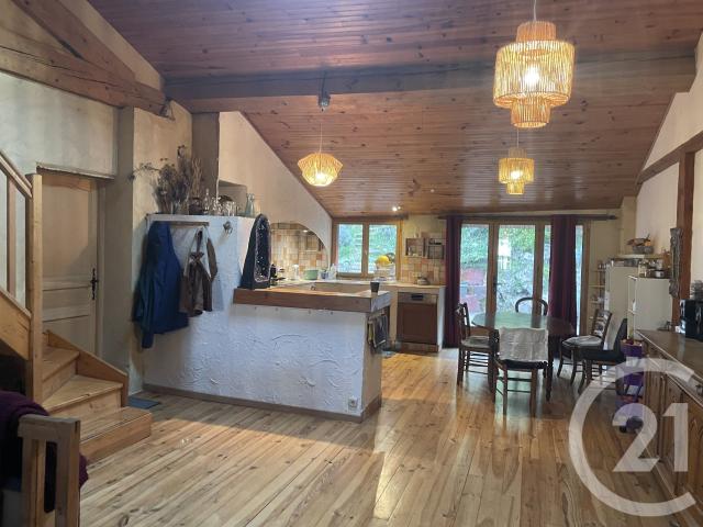 Maison 2 pièces 256 m²