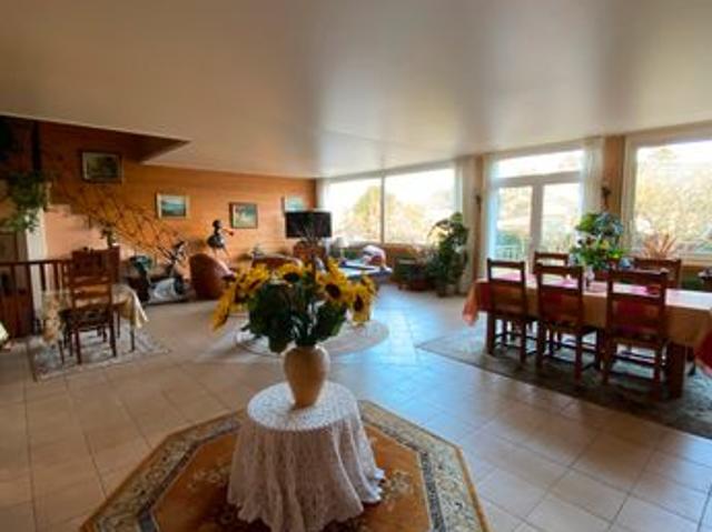 Maison 2 pièces 270 m²