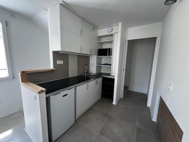 Maison 2 pièces, 28 m² à louer à Oraison 04700