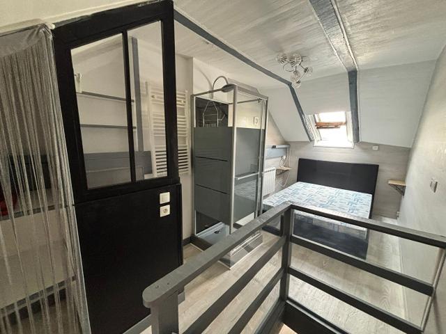 Maison 2 pièces, 29 m² à louer à Bertholène 12310