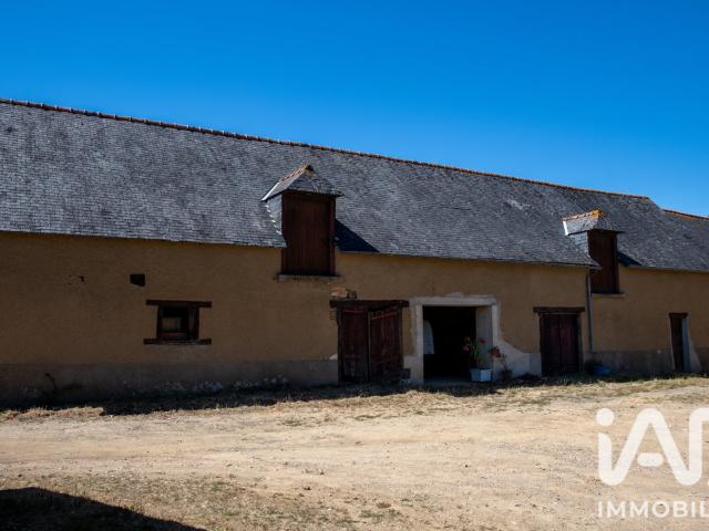 Maison 2 pièces 303 m²