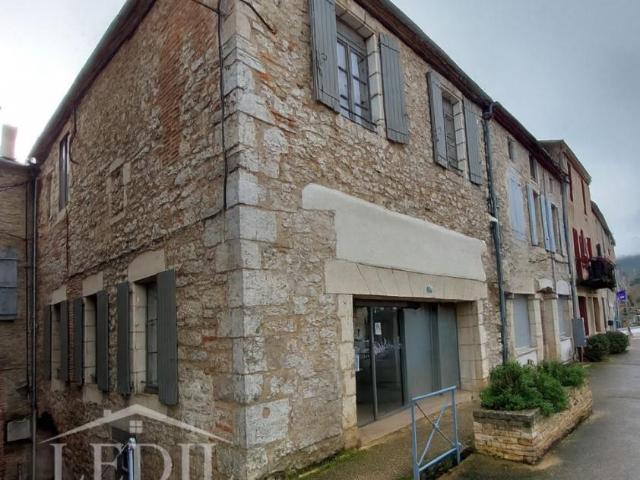 Maison 2 pièces 347 m²
