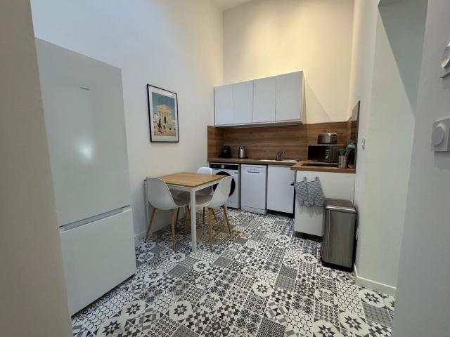 Maison 2 pièces, 35 m² à louer à Nîmes 30000