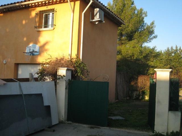 Maison 2 pièces, 37 m² à louer à Le Beausset 83330