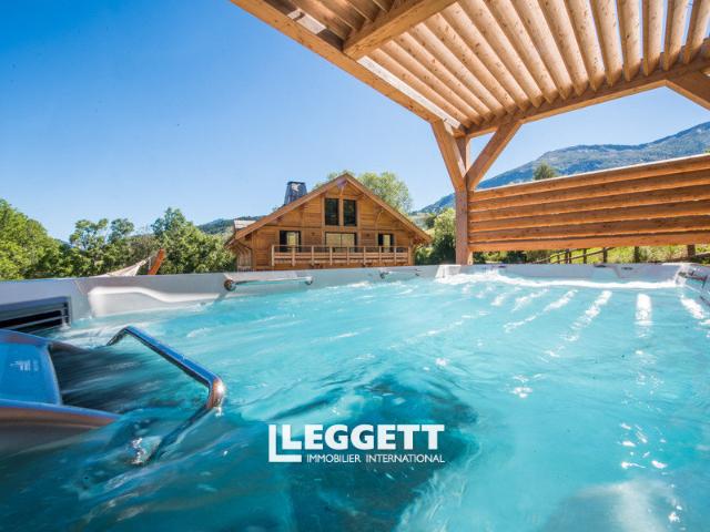 Maison 2 pièces 380 m²