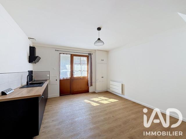 Maison 2 pièces, 39 m² à louer à Guernes 78520