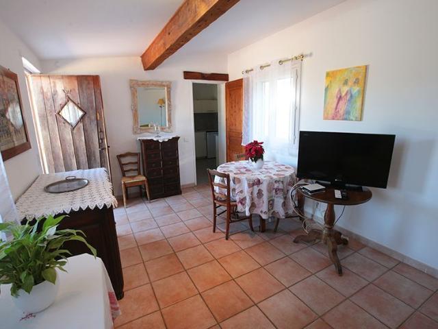 Maison 2 pièces, 40 m² à louer à Fontvieille 13990