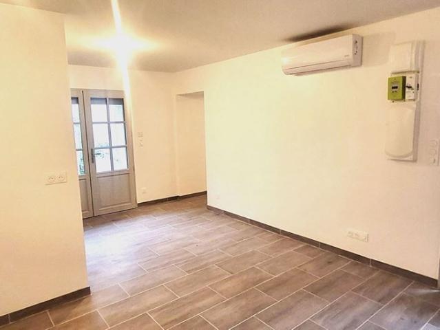 Maison 2 pièces, 43 m² à louer à Gensac 33890