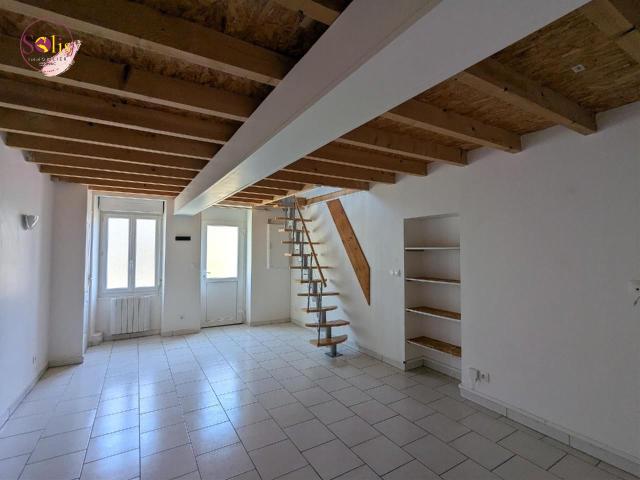 Maison 2 pièces, 54 m² à louer à Javrezac 16100
