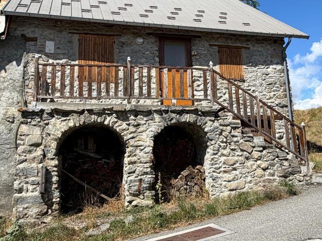 Maison 2 pièces 65 m²
