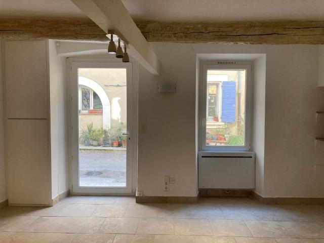 Maison 2 pièces, 58 m² à louer à Cadenet 84160