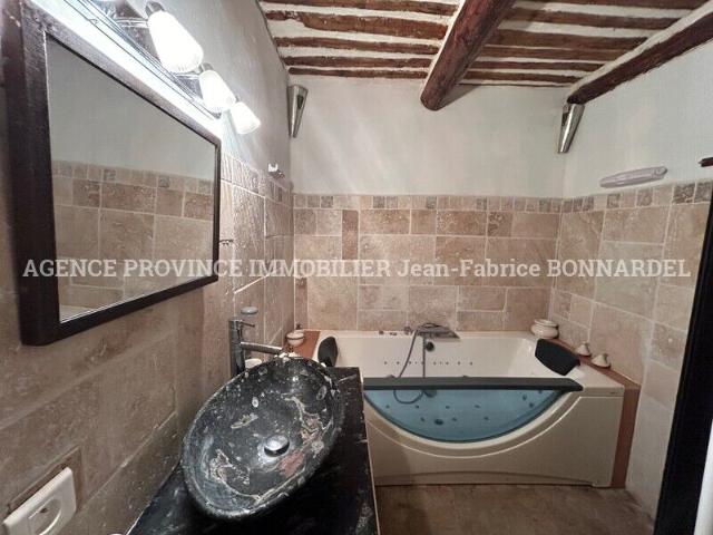 Maison 2 pièces, 60 m² à louer à Suze la Rousse 26790