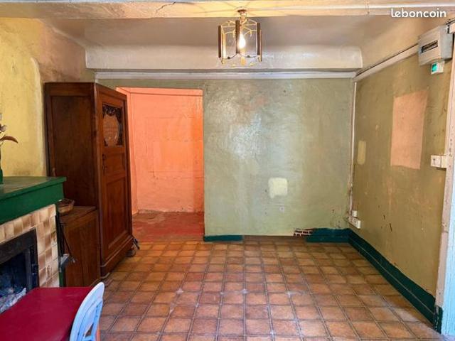 Maison 2 pièces 77 m²