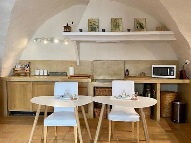 Maison 2 pièces, 77 m² à louer à La Roque d'Anthéron 13640