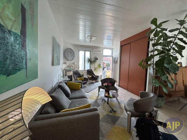 Maison 2 pièces 86 m²