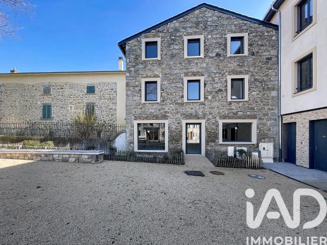 Maison 2 pièces 93 m²