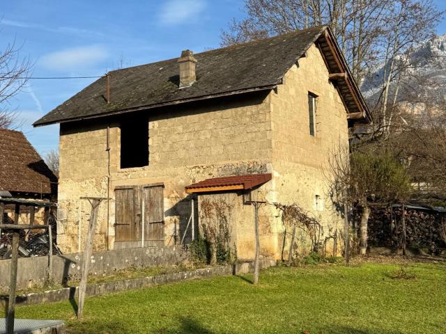 Maison 2 pièces 90 m²